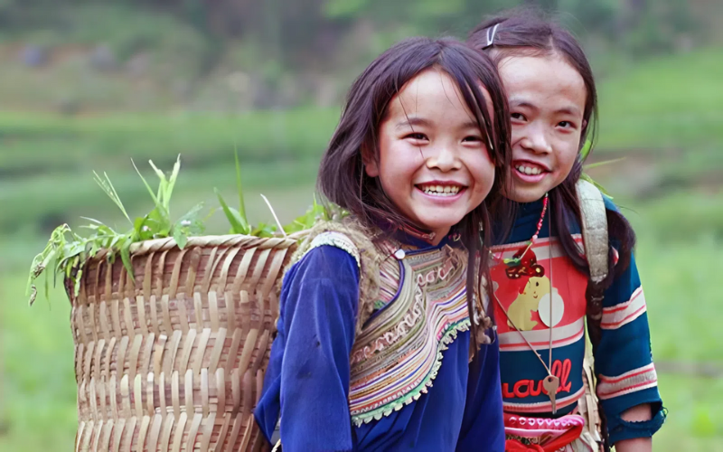 Sapa culture with stories of ethnic life and traditions in the Northern highlands 5 Children Learn Diligence, Weaving Sapa Culture Into Daily Life In Northern Highlands